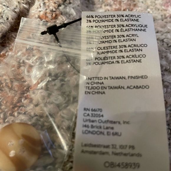 Free People Soulmate Cardi / Passion
Flower Combo NWOT
Size XS,M, L - Picture 10 of 13